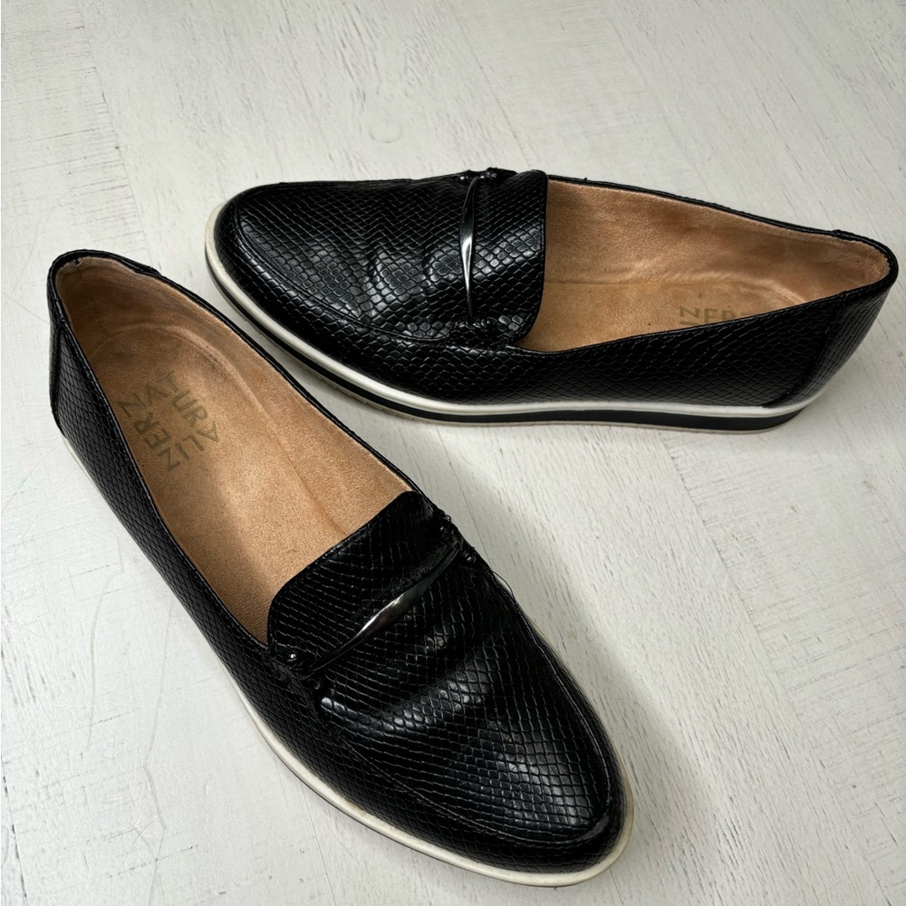 Naturalizer Ranger Loafer Flats Black Front Metal Detail Sz 7.5 M